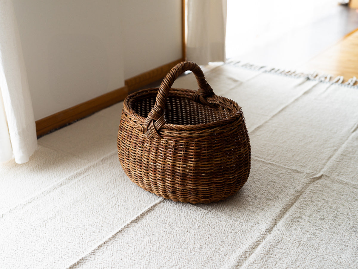 Rounded Basket with Handle / Akebi Vine / Nagano-JPN 311212-1