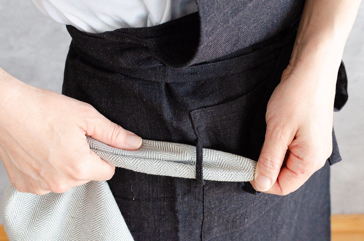 Full Apron / Chacoal, Tattersall / Khadi cotton / IND 330913