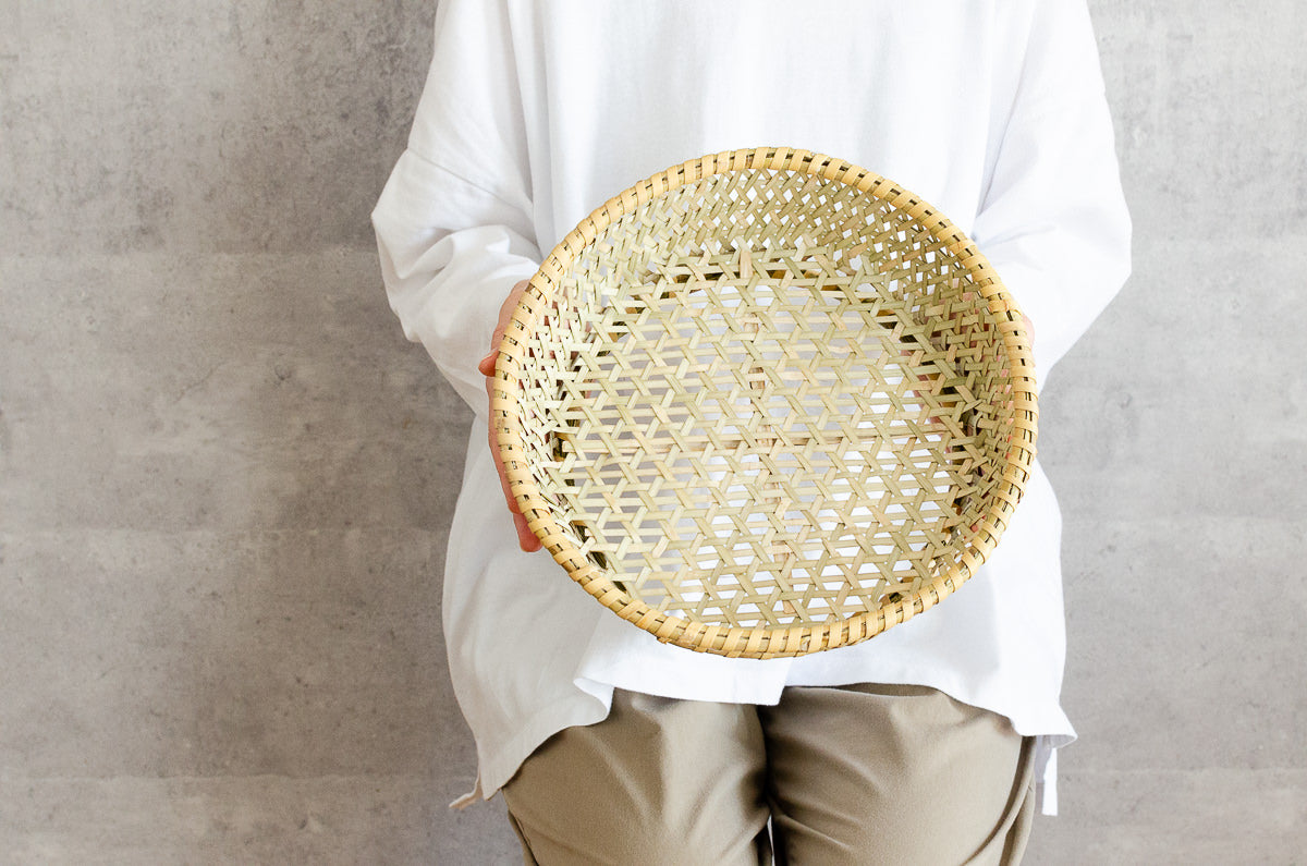 Round cup basket, M, L (shallow) / Nemagari bamboo / Nagano-JPN 610211