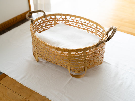 Oval Basket with Feet & Handles / White Bamboo / Tochigi-JPN 350101