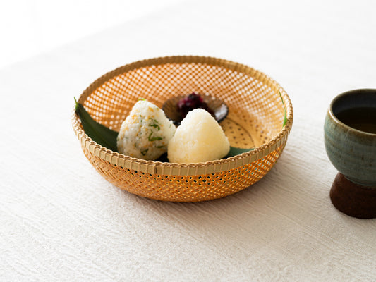 Serving Basket “Rinko Weave” / White Bamboo / Tochigi-JPN 350105-1