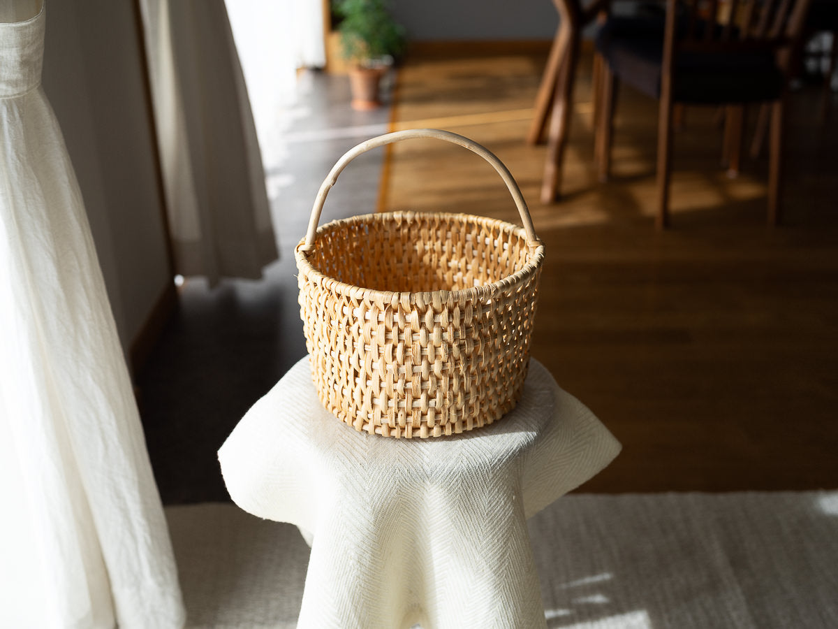 Circle Basket with Handle / Pine Root / LTU 140515