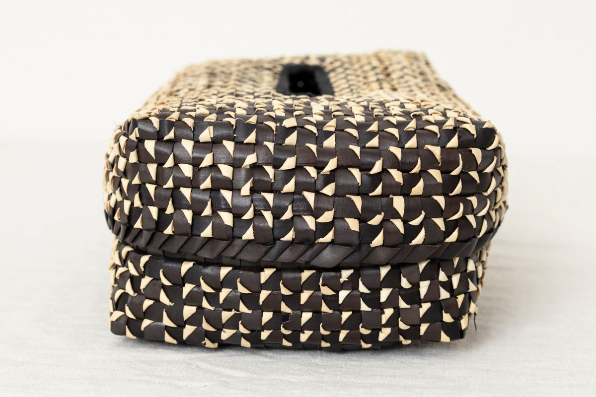 Kottan Tissue Box “Black Natural” / Palm leaf / IND 330903-3