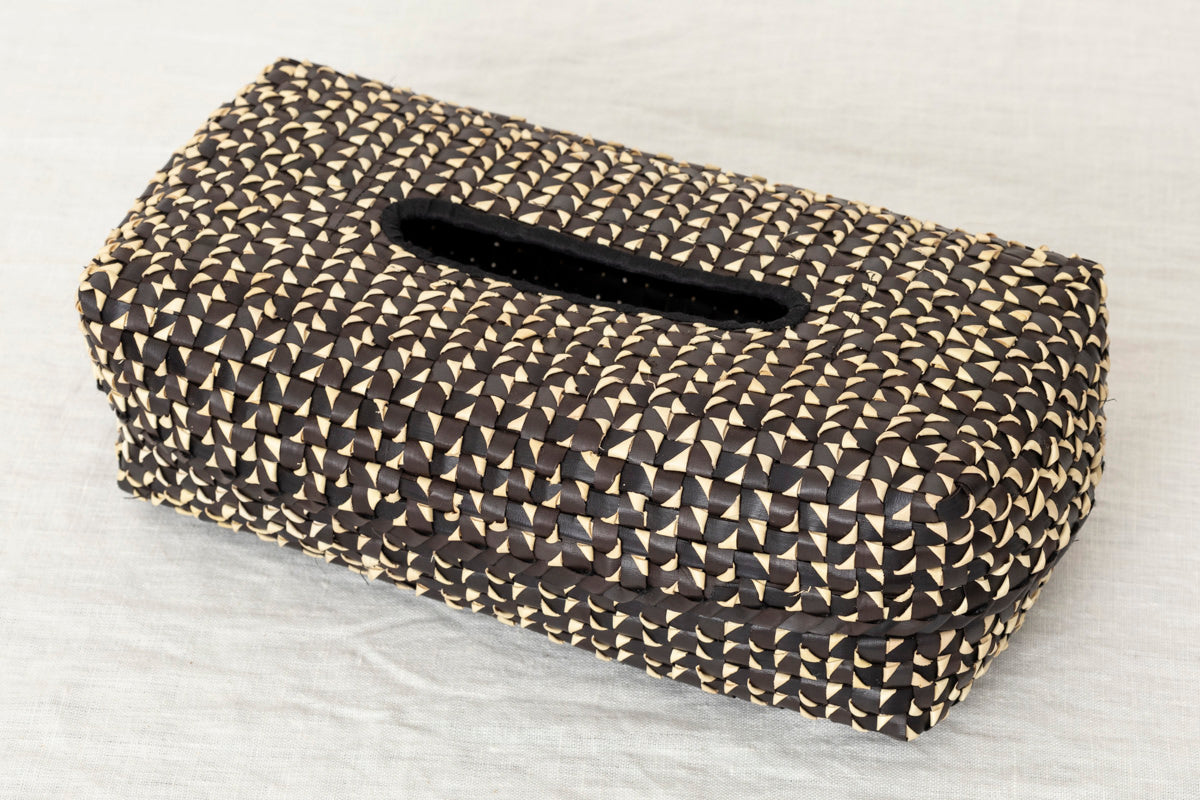 Kottan Tissue Box “Black Natural” / Palm leaf / IND 330903-3