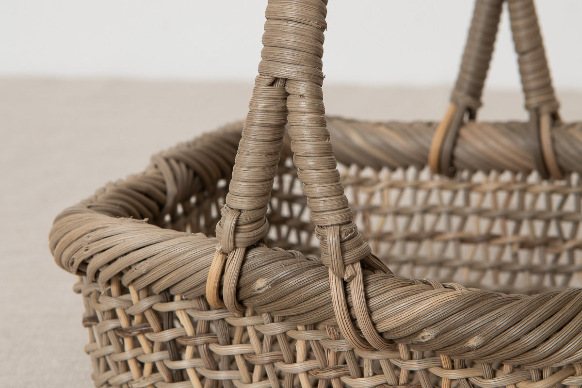 Accessory basket (Square) / Gray Akebi vines / Nagano-JPN 311242-1