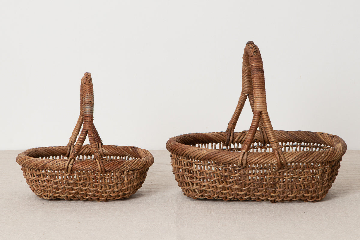 Oval basket with handle S, L / Brown Akebi vine / Nagano-JPN 311230