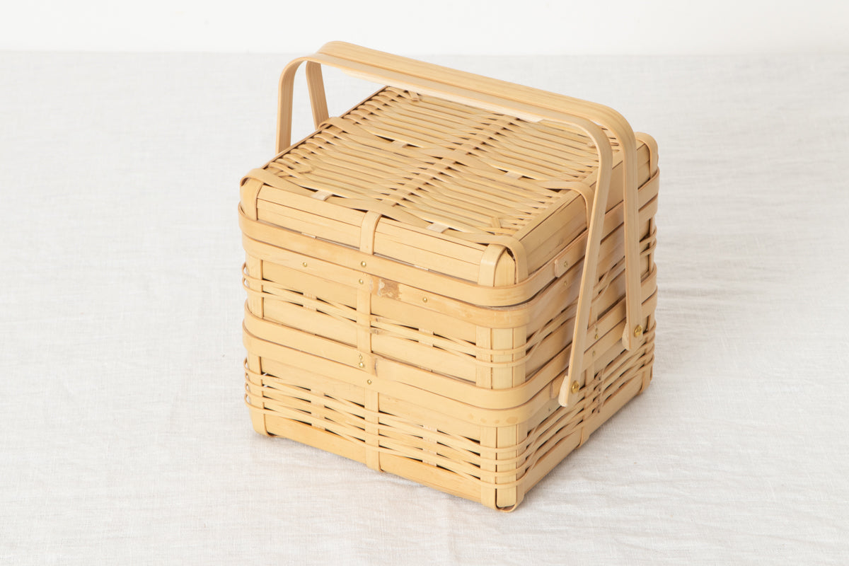Small Lunch Box with handle 4 types / White bamboo / Kagoshima-JPN 211201