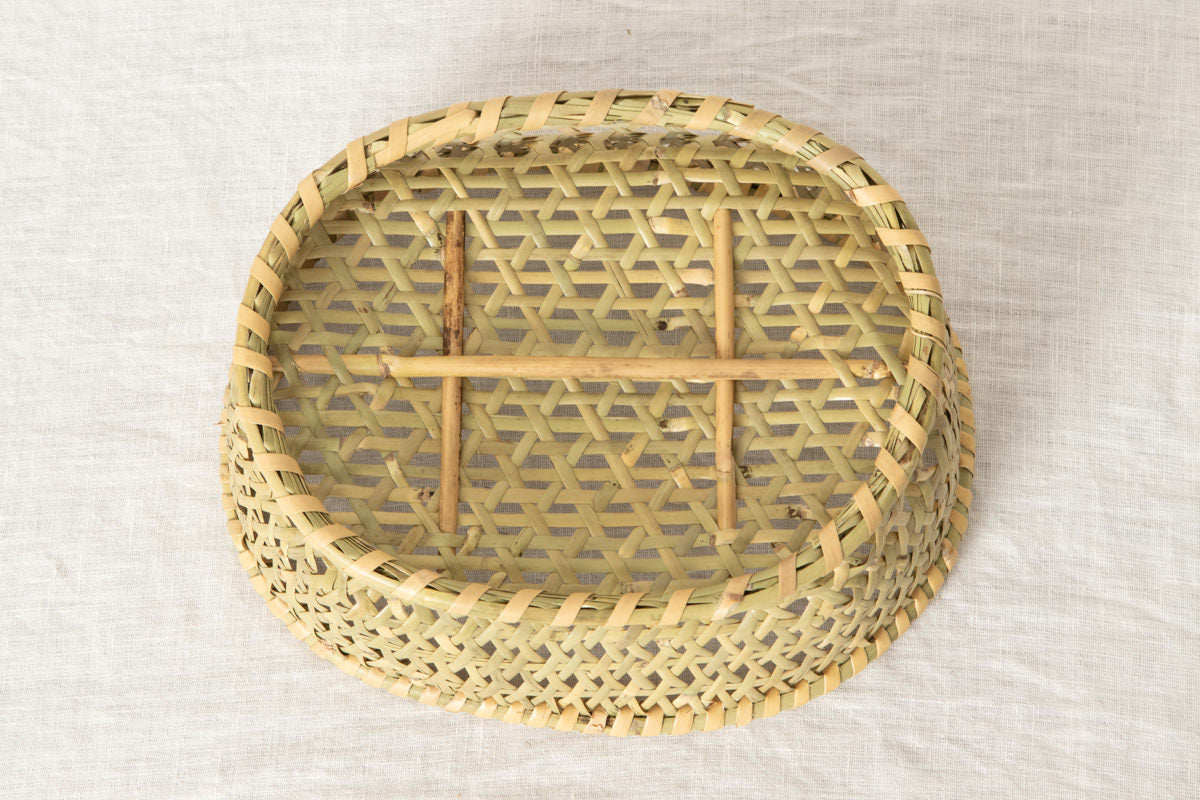 Oval cup basket (shallow) / Nemagari bamboo / Nagano-JPN 610232-1