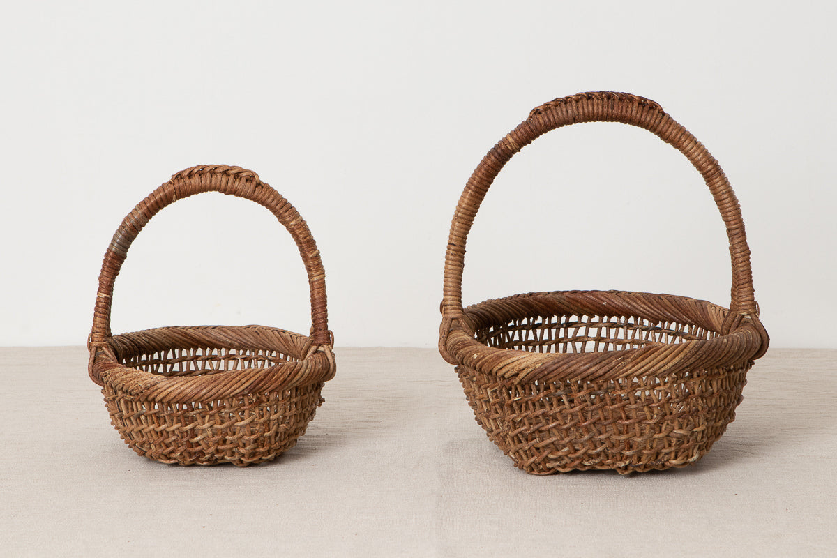 Oval basket with handle S, L / Brown Akebi vine / Nagano-JPN 311230