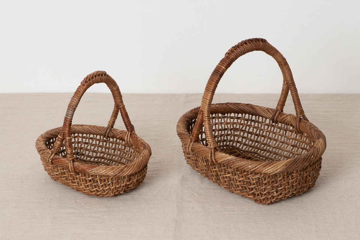 Oval basket with handle S, L / Brown Akebi vine / Nagano-JPN 311230