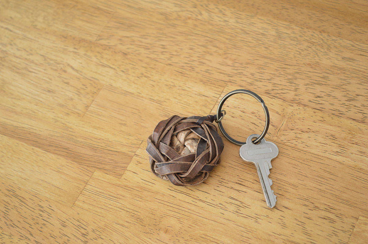 Key-chain “Rose” [ Light, Dark ] / Walnut / Yamagata-JPN 311412