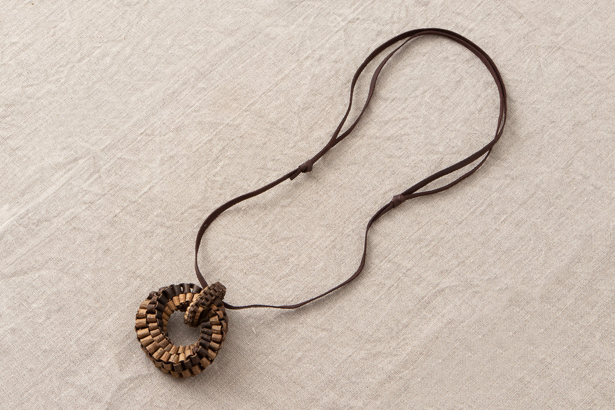 Pendant "Cobblestone" / Walnut / Yamagata-JPN 311418-1