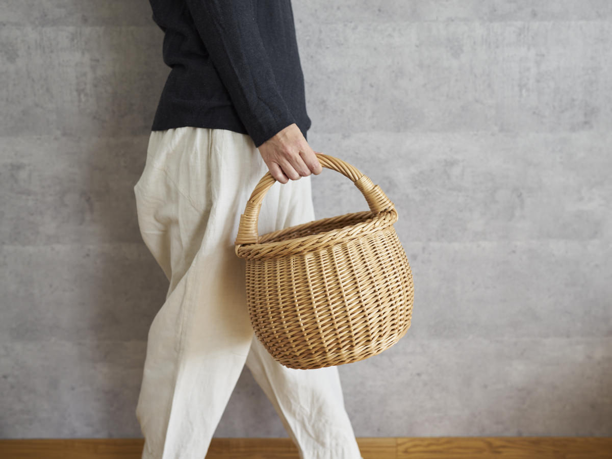 リトアニア/やなぎ　シギタスさん　手つきラウンドバスケット　140522-5