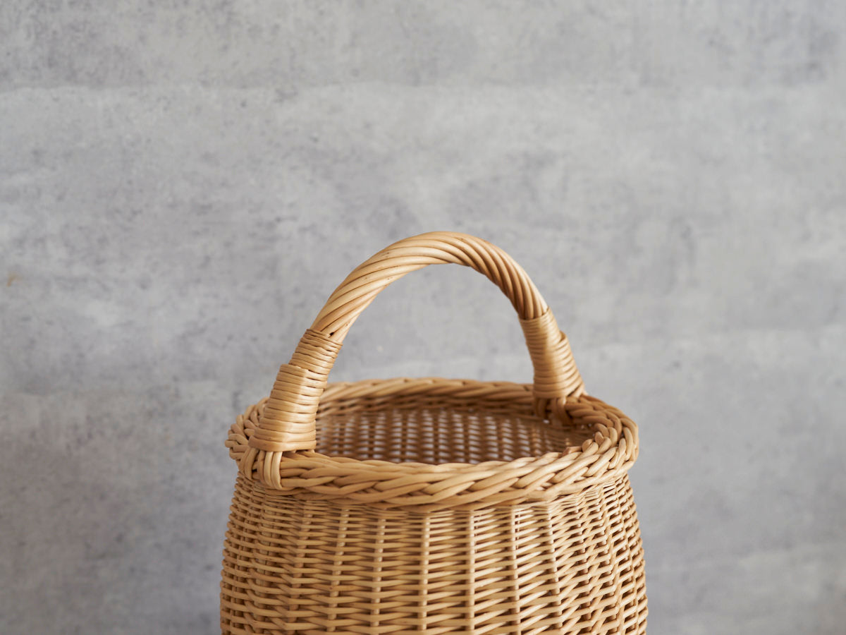 リトアニア/やなぎ　シギタスさん　手つきラウンドバスケット　140522-5