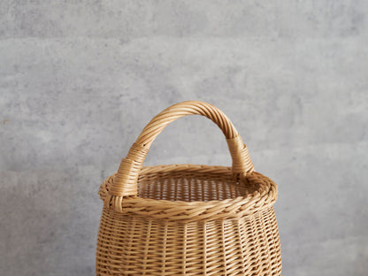 リトアニア/やなぎ　シギタスさん　手つきラウンドバスケット　140522-5