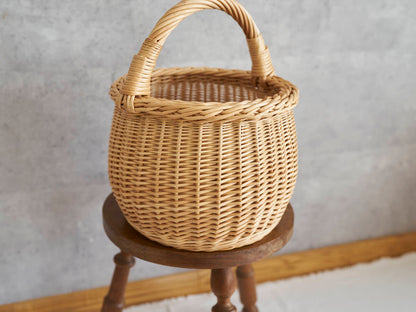 リトアニア/やなぎ　シギタスさん　手つきラウンドバスケット　140522-5