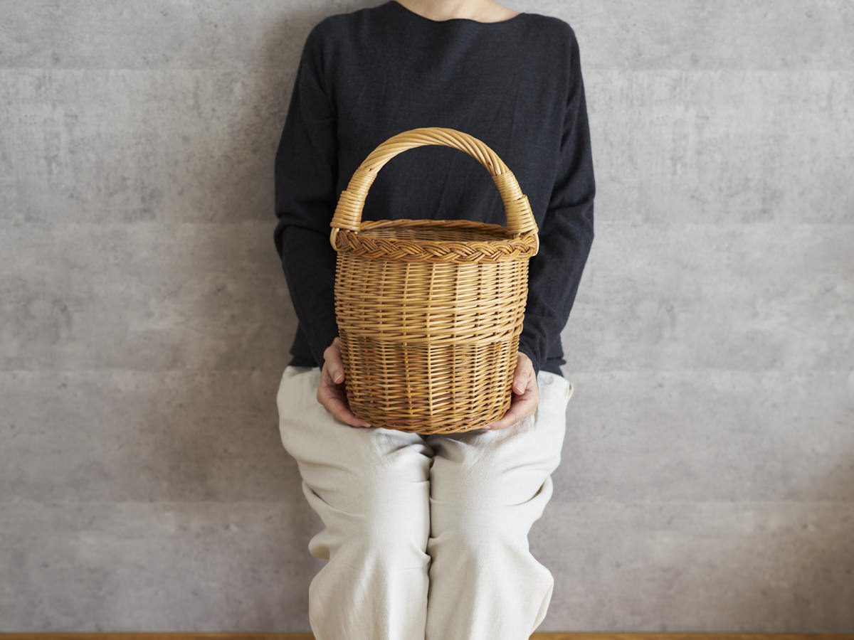 リトアニア/やなぎ　シギタスさん　手つきトールバスケット　皮つき　140522-6