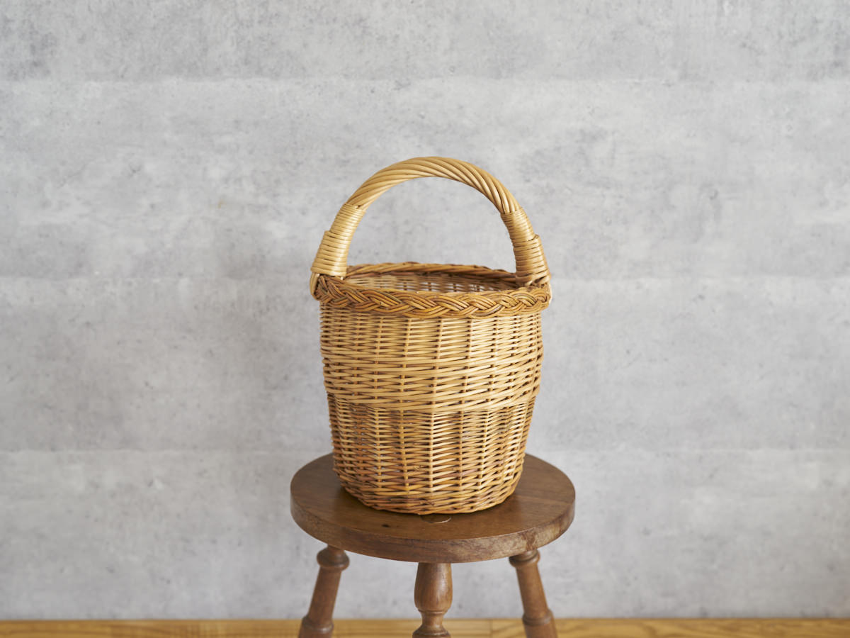 リトアニア/やなぎ　シギタスさん　手つきトールバスケット　皮つき　140522-6