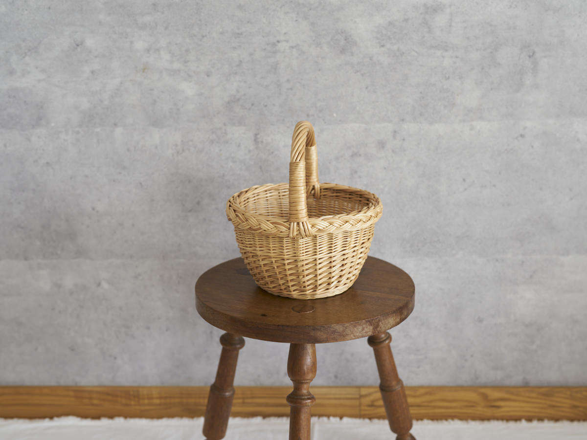 リトアニア/やなぎ　シギタスさん　手つきラウンドバスケット　ミニ　140522-8