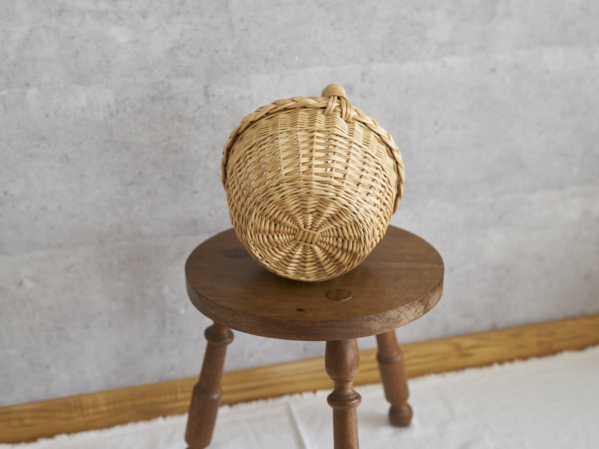 リトアニア/やなぎ　シギタスさん　手つきラウンドバスケット　ミニ　140522-8