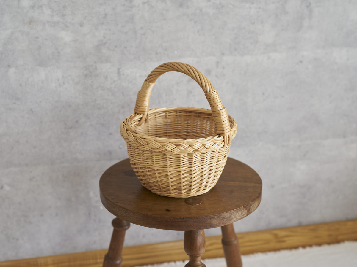 リトアニア/やなぎ　シギタスさん　手つきラウンドバスケット　ミニ　140522-8