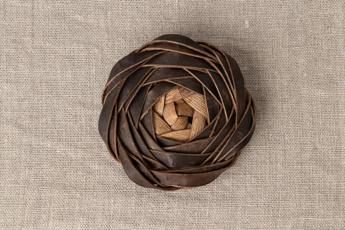 Brooch "Rose" (2 types) / Walnut / Yamagata-JPN 311415