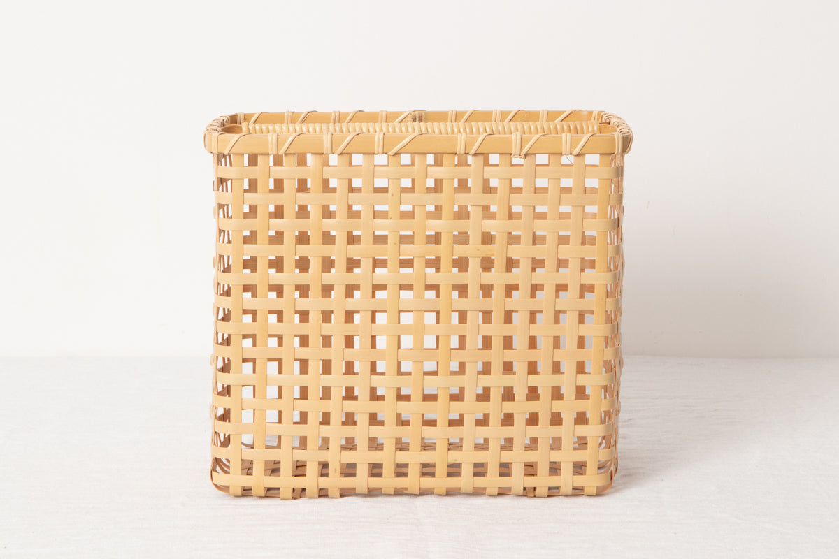 Magazine basket / White bamboo / Kagawa-JPN 250702-1