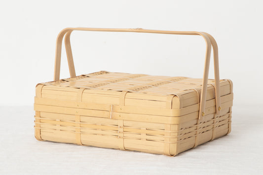 Lunch box with handle -shallow- (with hinges) / White bamboo / Kagoshima-JPN 321102-1
