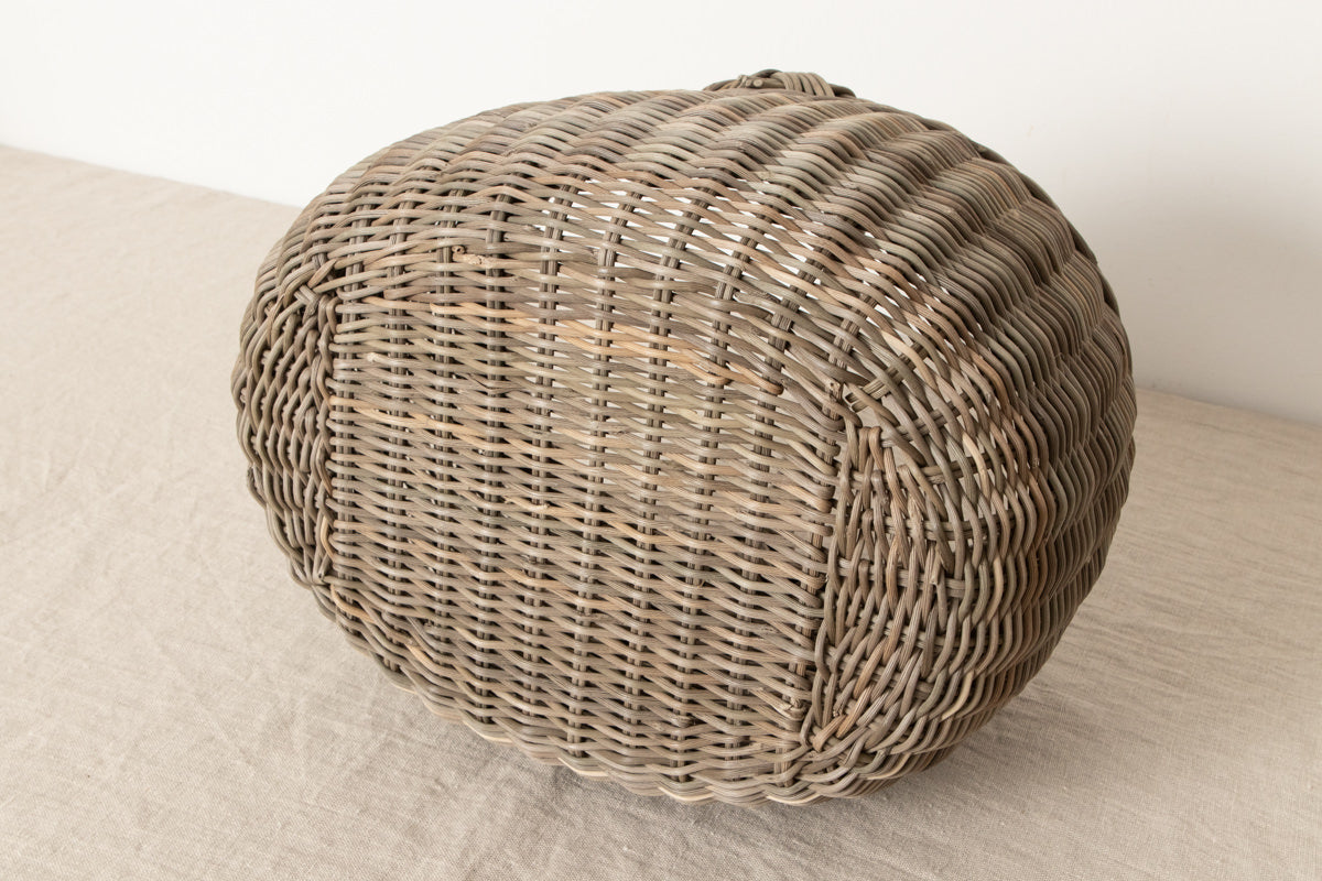 Round Basket with Handle / Gray Akebi Vine / Nagano-JPN 311252-1