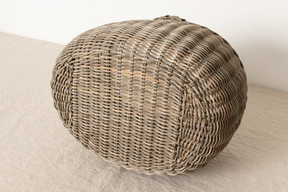 Round Basket with Handle / Gray Akebi Vine / Nagano-JPN 311252-1