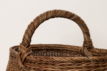 Rectangle bottom basket / Brown Akebi vine / Nagano-JPN 311213-1