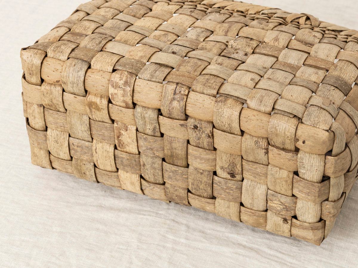 Handheld Basket “Checker” All-Outer-Bark Wide / Walnut Bark / Iwate-JPN 1510738