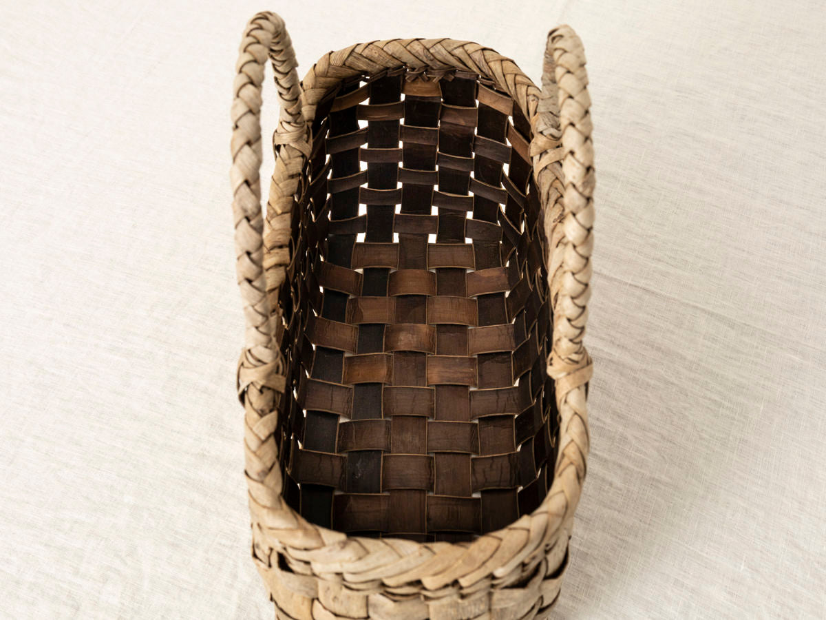 Handheld Basket “Checker” All-Outer-Bark Wide / Walnut Bark / Iwate-JPN 1510738