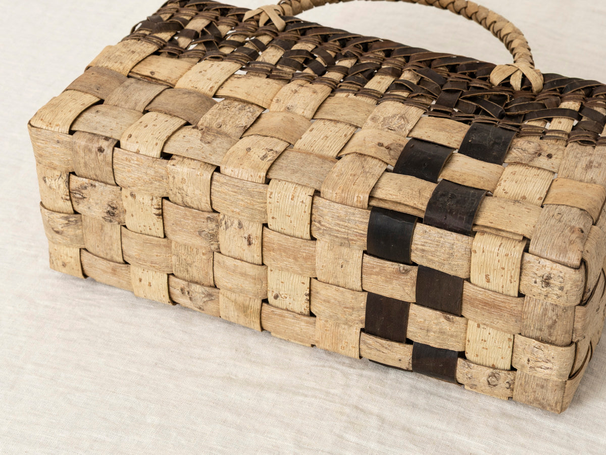 Handheld Basket “Checker” Inner-Bark Mosaic / Walnut Bark / Iwate-JPN 1510739
