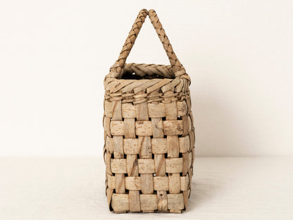 Handheld Basket “Checker Outer-Bark with Inner-Bark Center” / Walnut Bark / Iwate-JPN 1510742