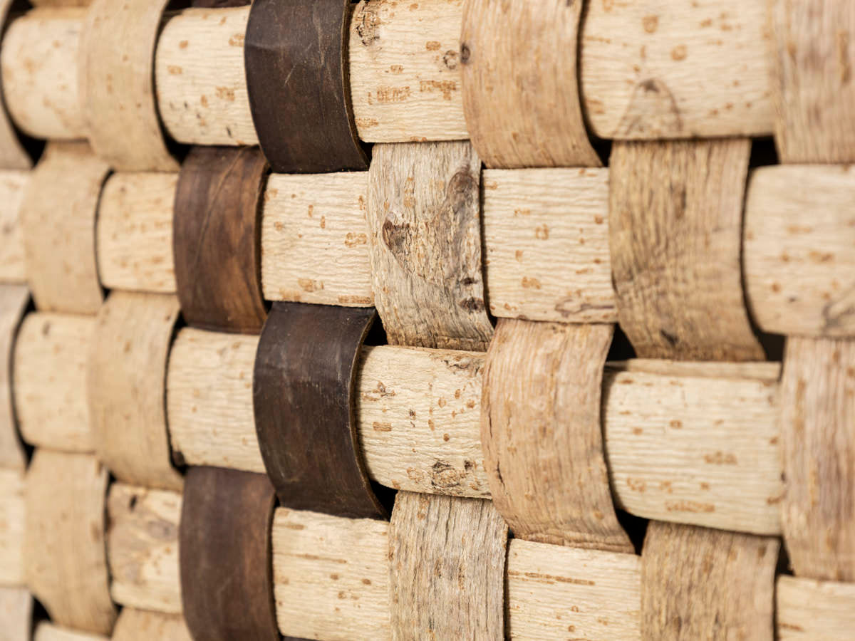 Handheld Basket “Checker Outer-Bark with Inner-Bark Center” / Walnut Bark / Iwate-JPN 1510742