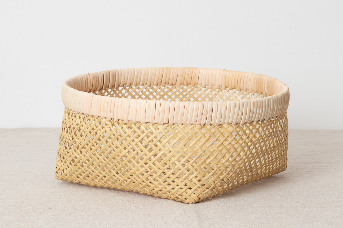 Round basket -open weave- / Suzu bamboo / Iwate-JPN 450808-1