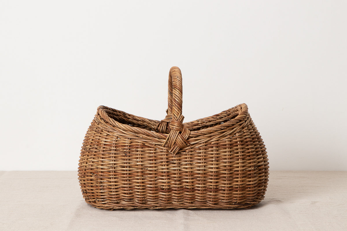 One handle basket -Wing- S, L / Brown Akebi vine / Nagano-JPN 311210