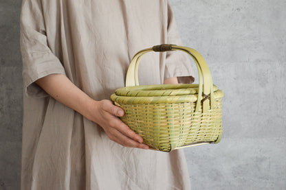 Round basket with rid / Madake bamboo / Ōita-JPN 220648-1