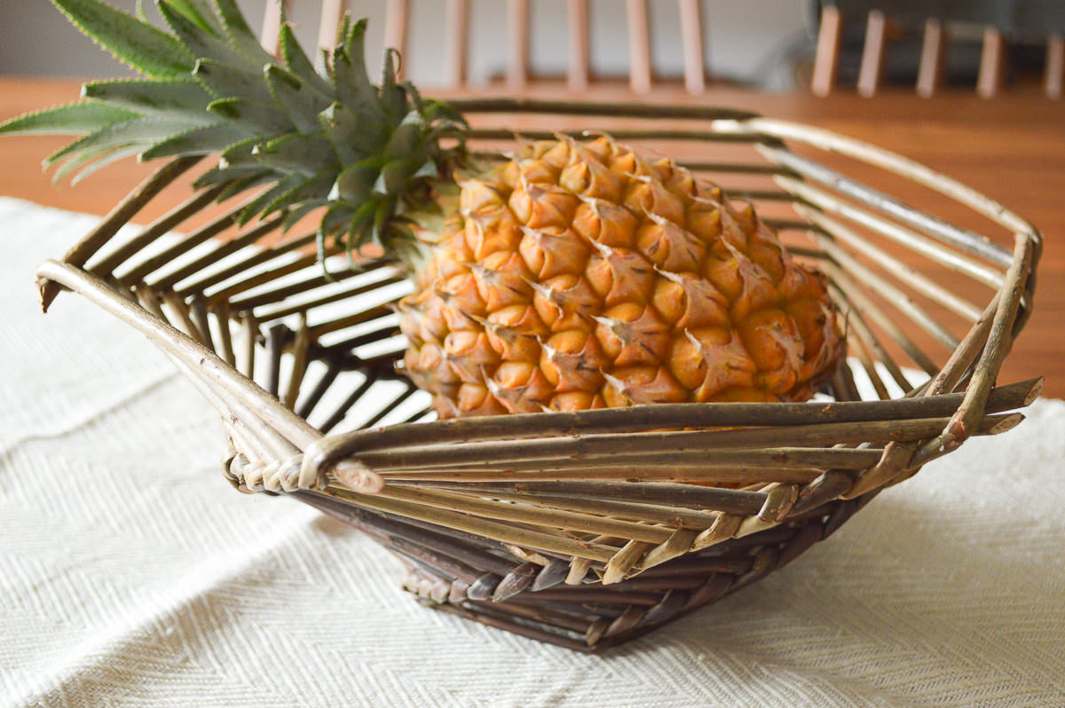 フランス/やなぎ 枝編み果物かご グリーン・レッド タイプ‐1basketry