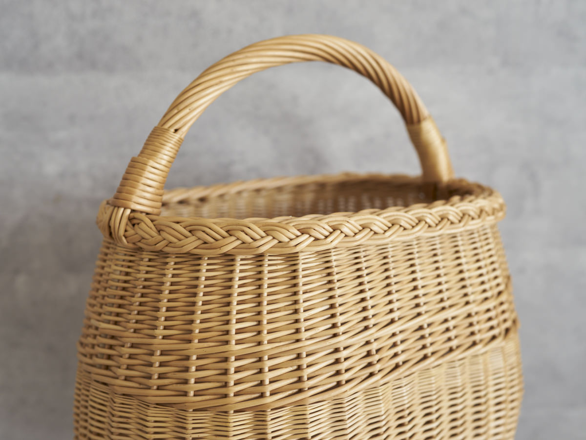 リトアニア/やなぎ　シギタスさん　手つきオーバルバスケット　ふっくら　140522-1