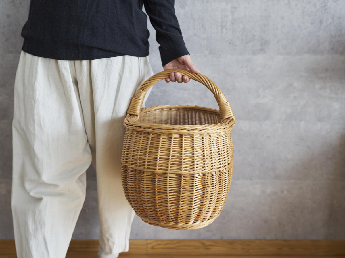 リトアニア/やなぎ　シギタスさん　手つきオーバルバスケット　ふっくら　皮つき　140522-2