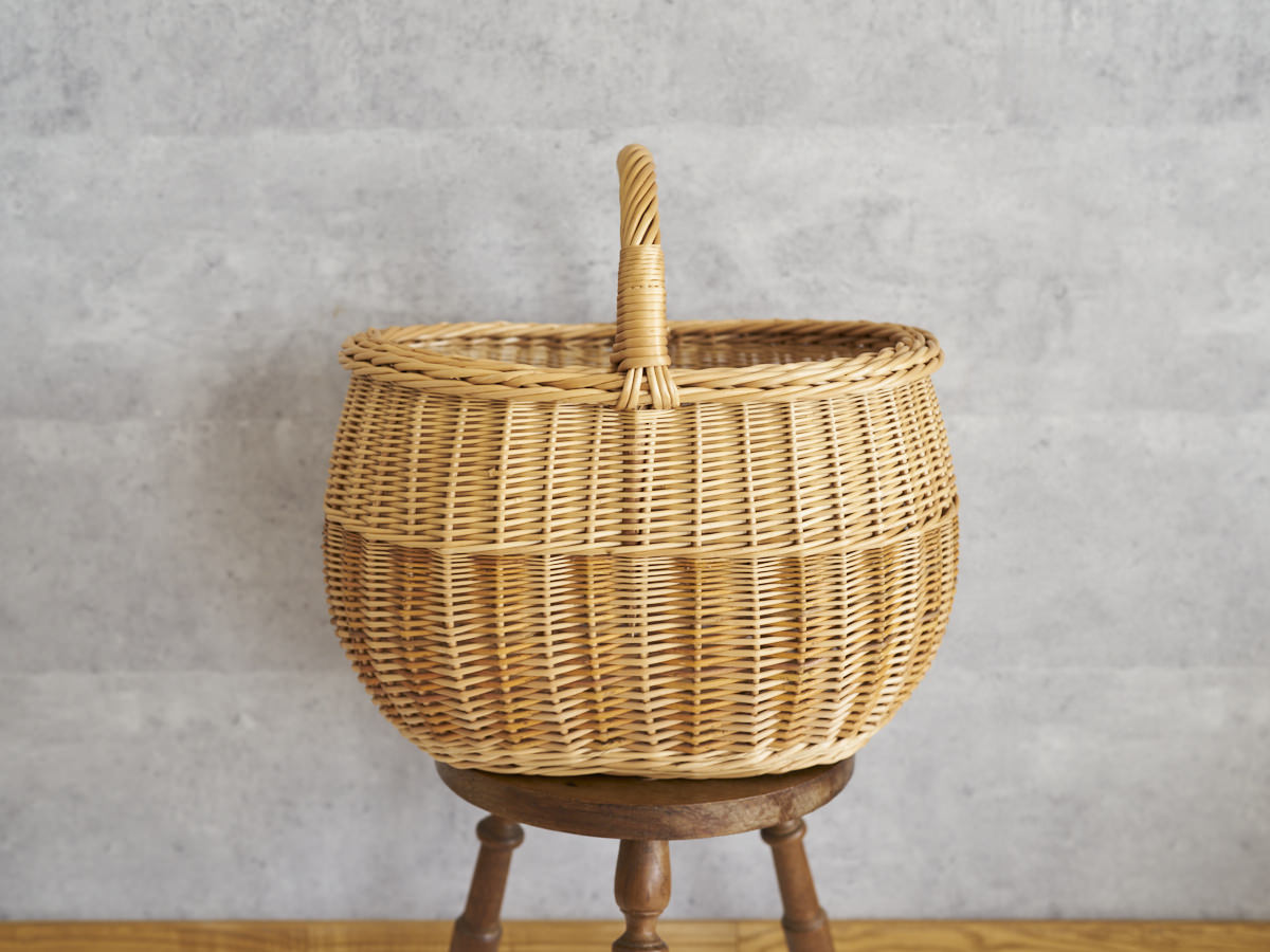 リトアニア/やなぎ　シギタスさん　手つきオーバルバスケット　ふっくら　皮つき　140522-2