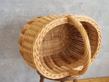 リトアニア/やなぎ　シギタスさん　手つきオーバルバスケット　ふっくら　皮つき　140522-2