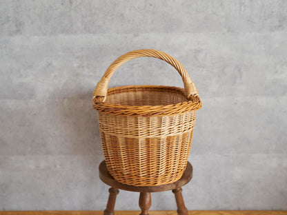 リトアニア/やなぎ　シギタスさん　手つきオーバルバスケット　皮つき　140522-3