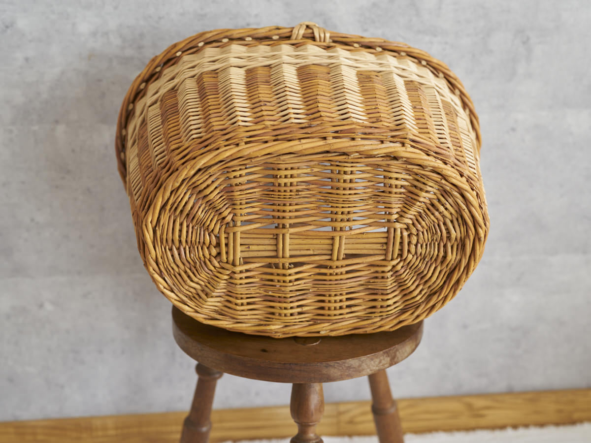 リトアニア/やなぎ　シギタスさん　手つきオーバルバスケット　皮つき　140522-3