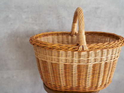 リトアニア/やなぎ　シギタスさん　手つきオーバルバスケット　皮つき　140522-3