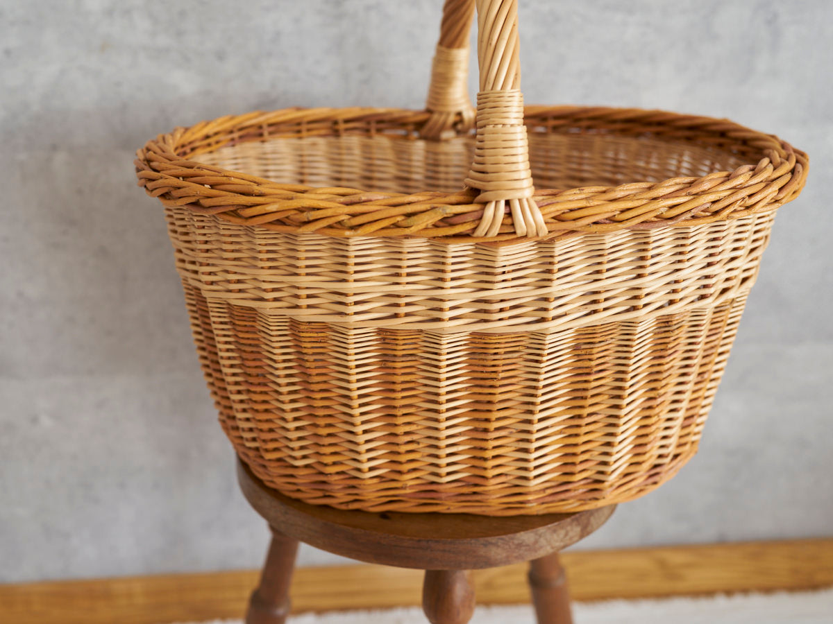 リトアニア/やなぎ　シギタスさん　手つきオーバルバスケット　皮つき　140522-3