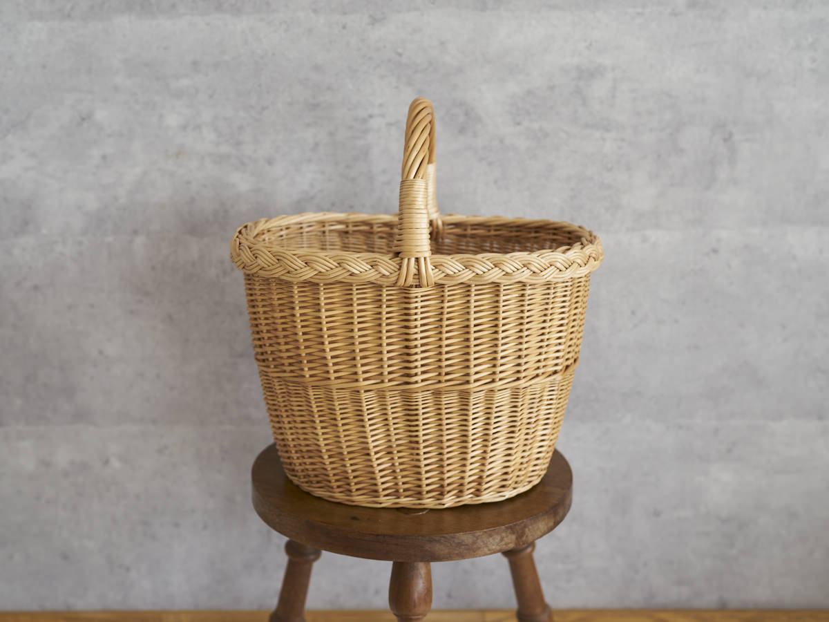 リトアニア/やなぎ　シギタスさん　手つきオーバルバスケット　140522-4