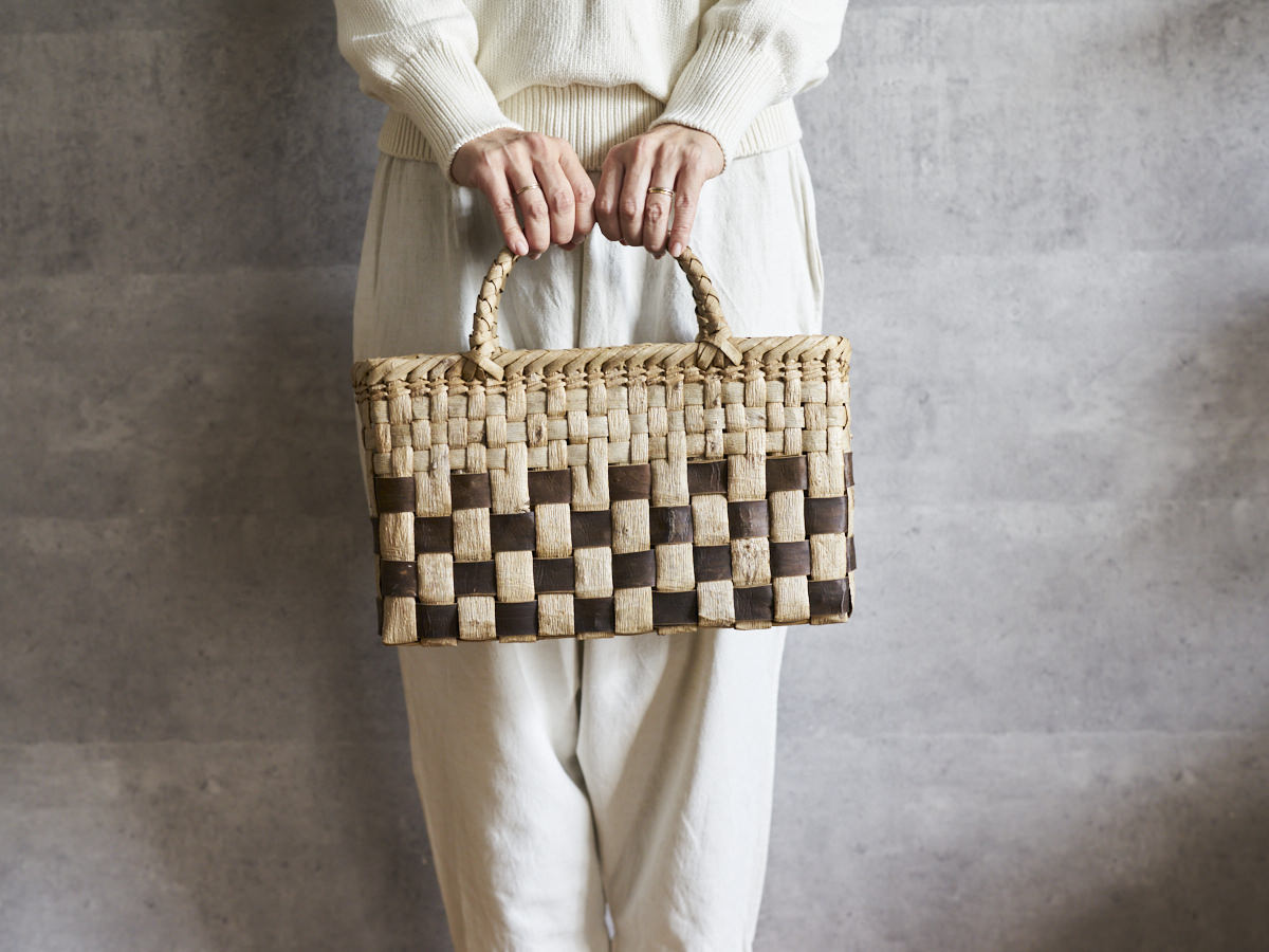 岩手県/くるみ　手提　表皮市松　アンダーチェック　1510737